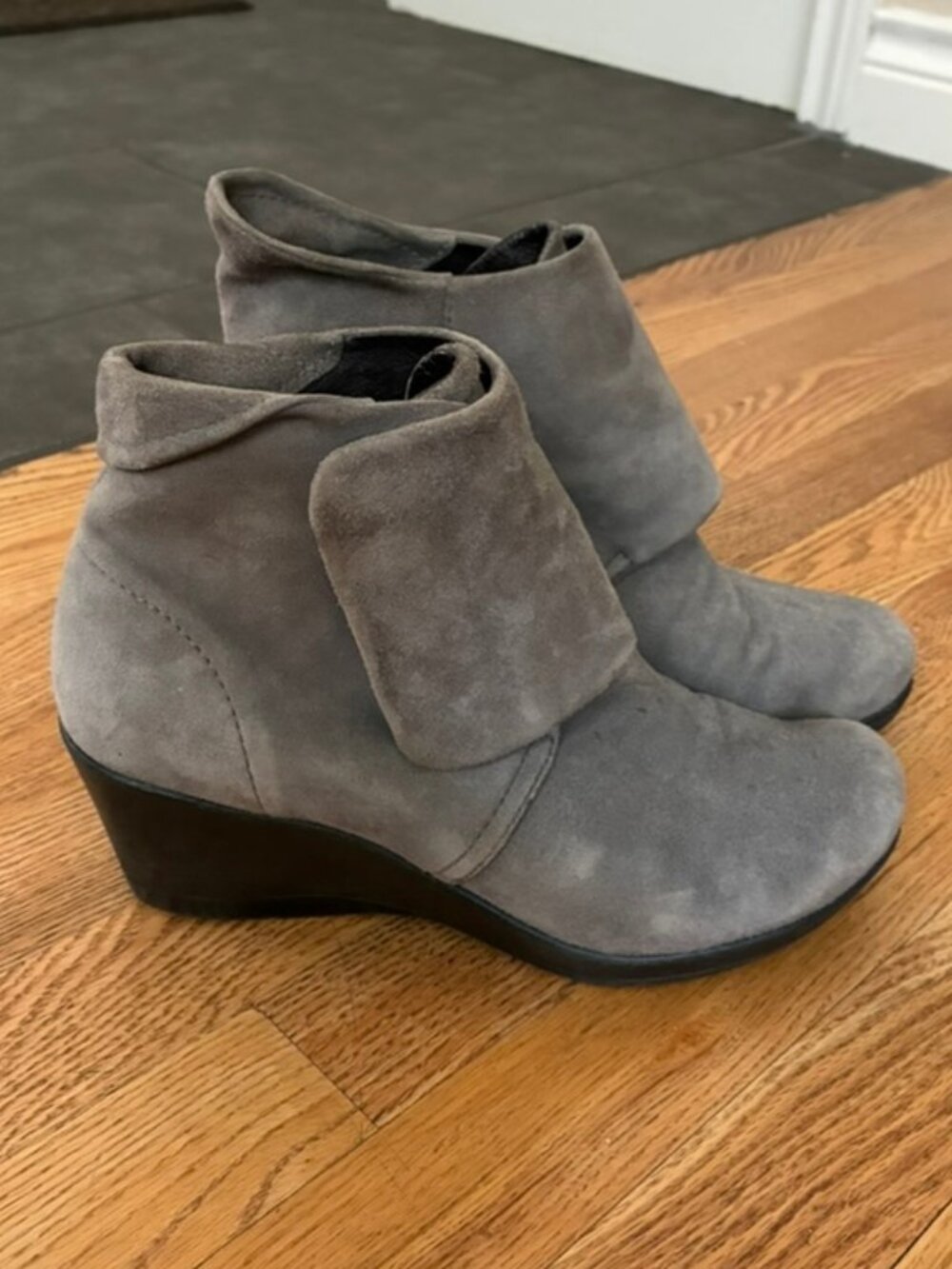 Dansko Grey Suede Wedge Ankle Boots Size 39